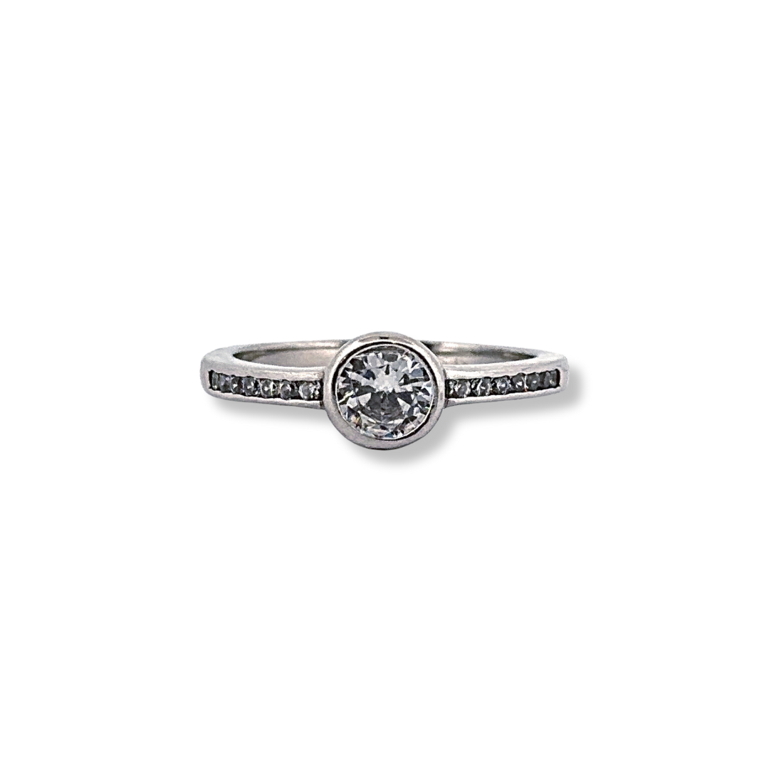 Silver cz ring